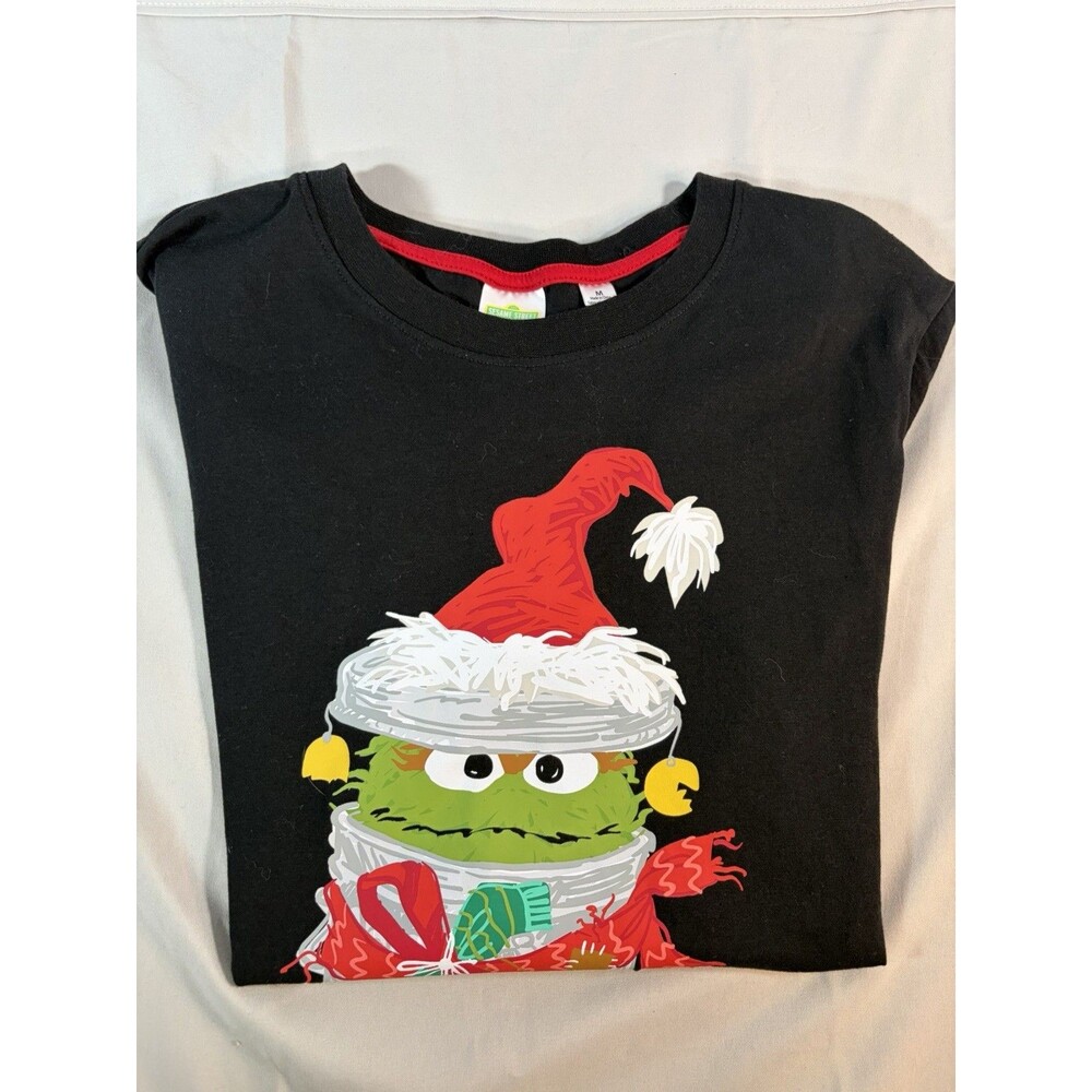 Sesame Street Christmas Graphic T-Shirt Oscar The Grouch Humbug Black Men's M